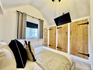 Photo 7- click for photo gallery